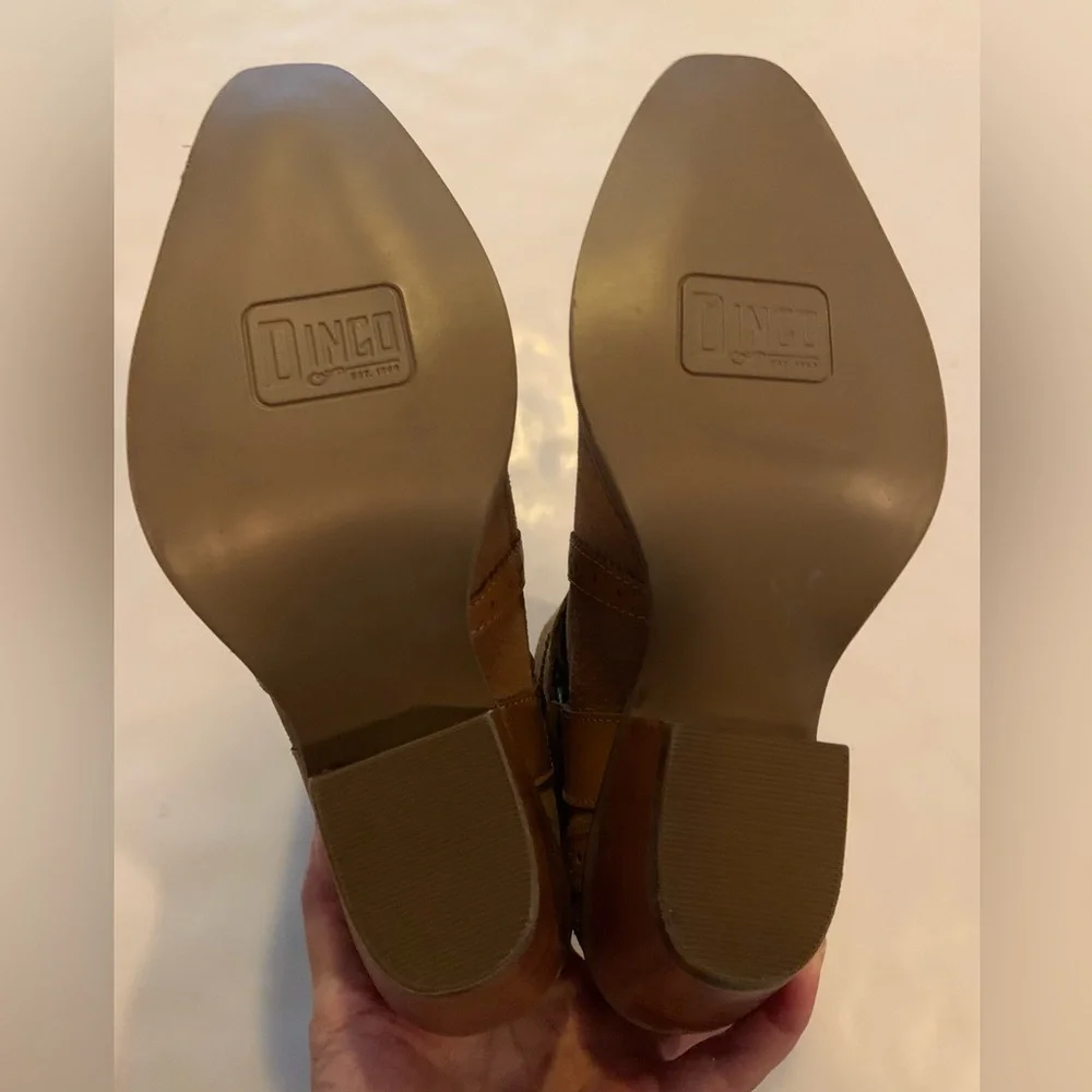 Dingo Gummy Bear Harness Western Ankle Booties Snip Toe Camel Suede Size 6.5